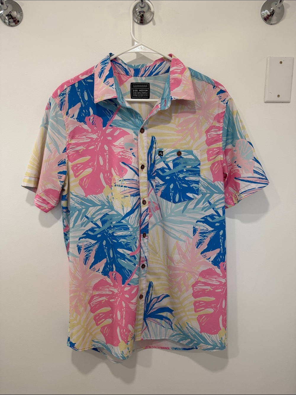 Reef Short-Sleeve Tropical Button-Down Shirt in Pink, Blue & Yellow